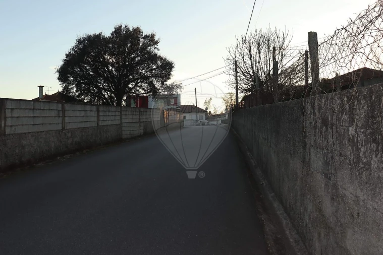 Terreno para Venda em Avidos e Lagoa Foto 3