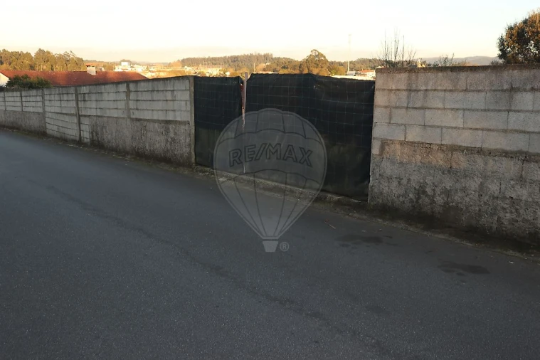 Terreno para Venda em Avidos e Lagoa Foto 2