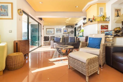 Apartamento T4 para Venda em Sesimbra (Santiago)