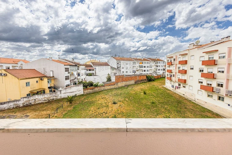Apartamento T3 para Venda em Cartaxo e Vale da Pinta Foto 2