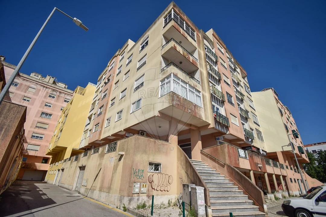 Apartamento T2 para Venda em Algueirão-Mem Martins Foto 15
