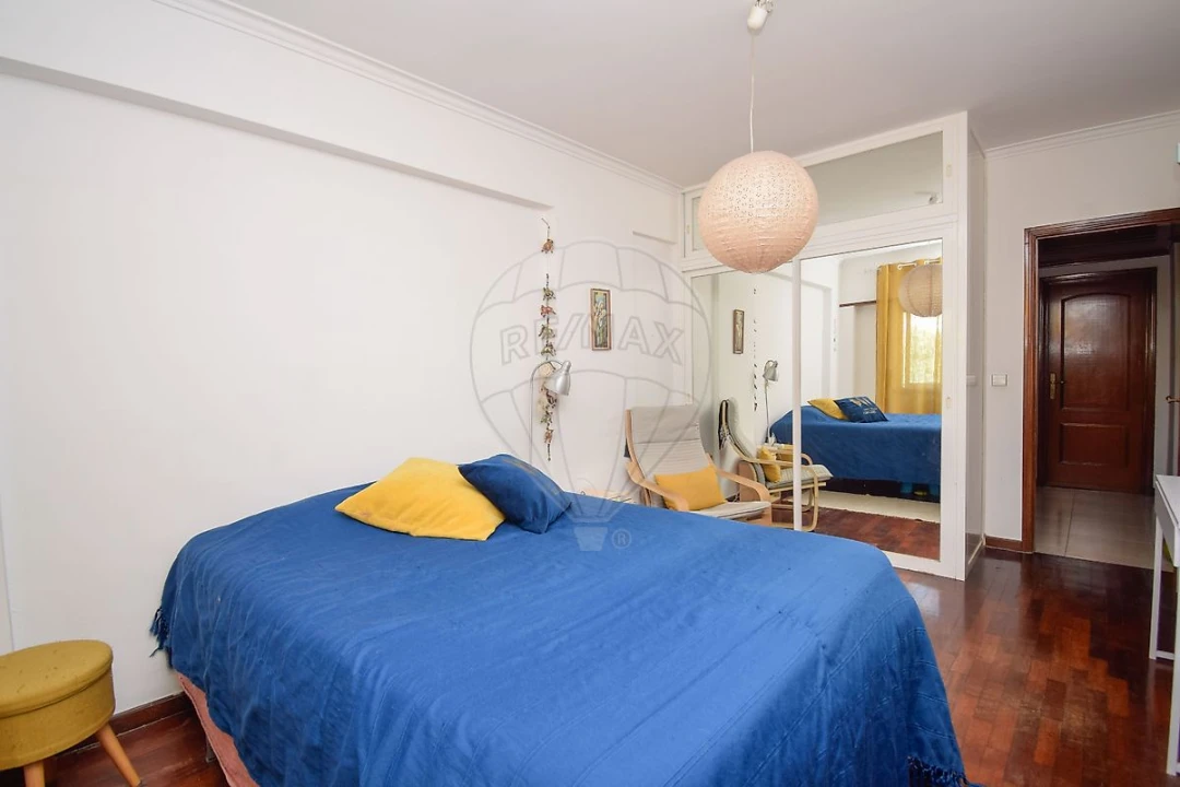 Apartamento T2 para Venda em Algueirão-Mem Martins Foto 8