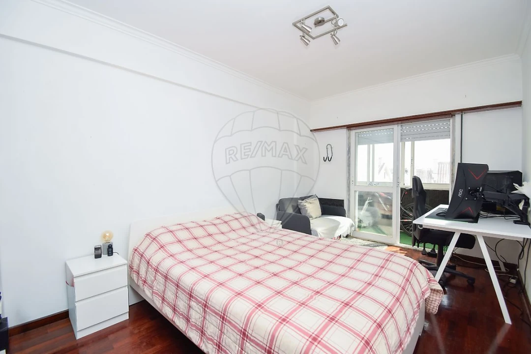 Apartamento T2 para Venda em Algueirão-Mem Martins Foto 18