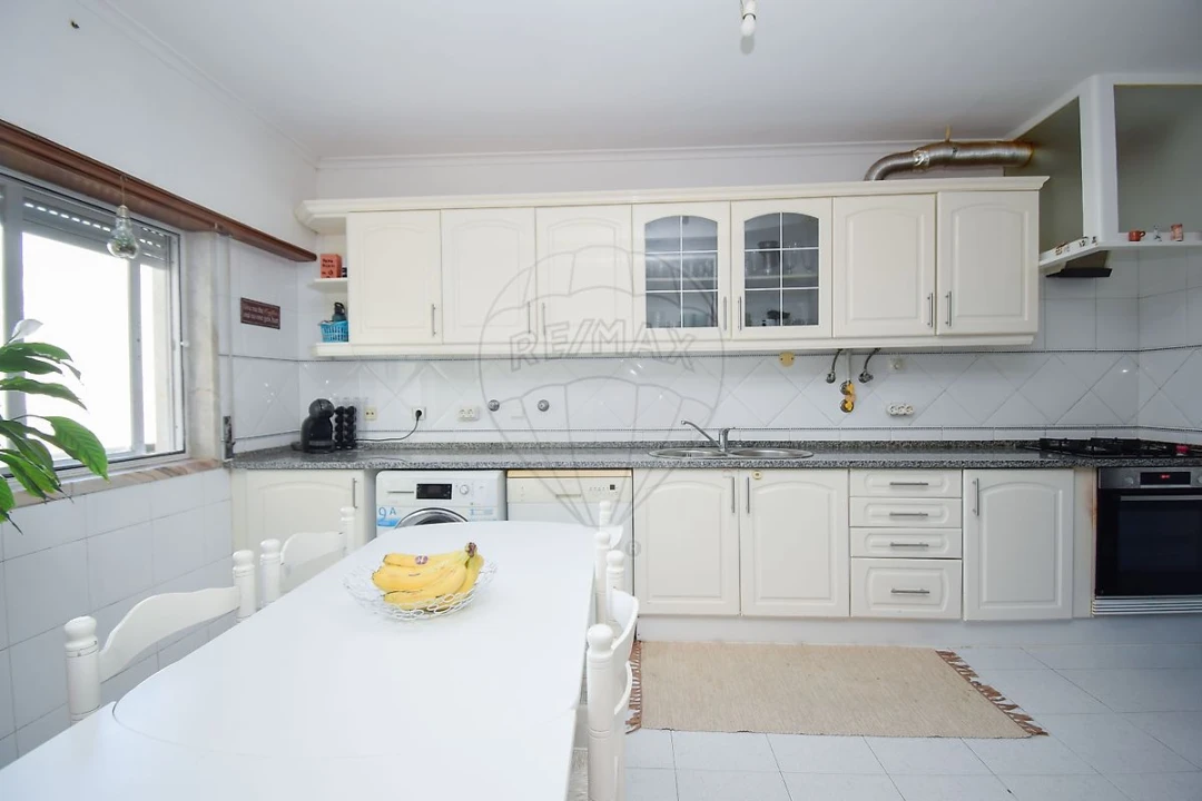 Apartamento T2 para Venda em Algueirão-Mem Martins Foto 2