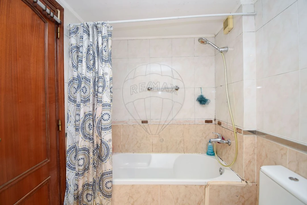 Apartamento T2 para Venda em Algueirão-Mem Martins Foto 7