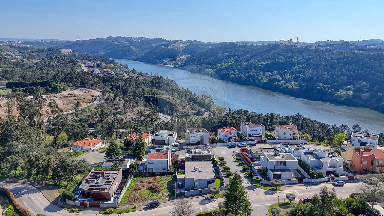 Moradia T3 para Venda em Gondomar (São Cosme), Valbom e Jovim Foto 3
