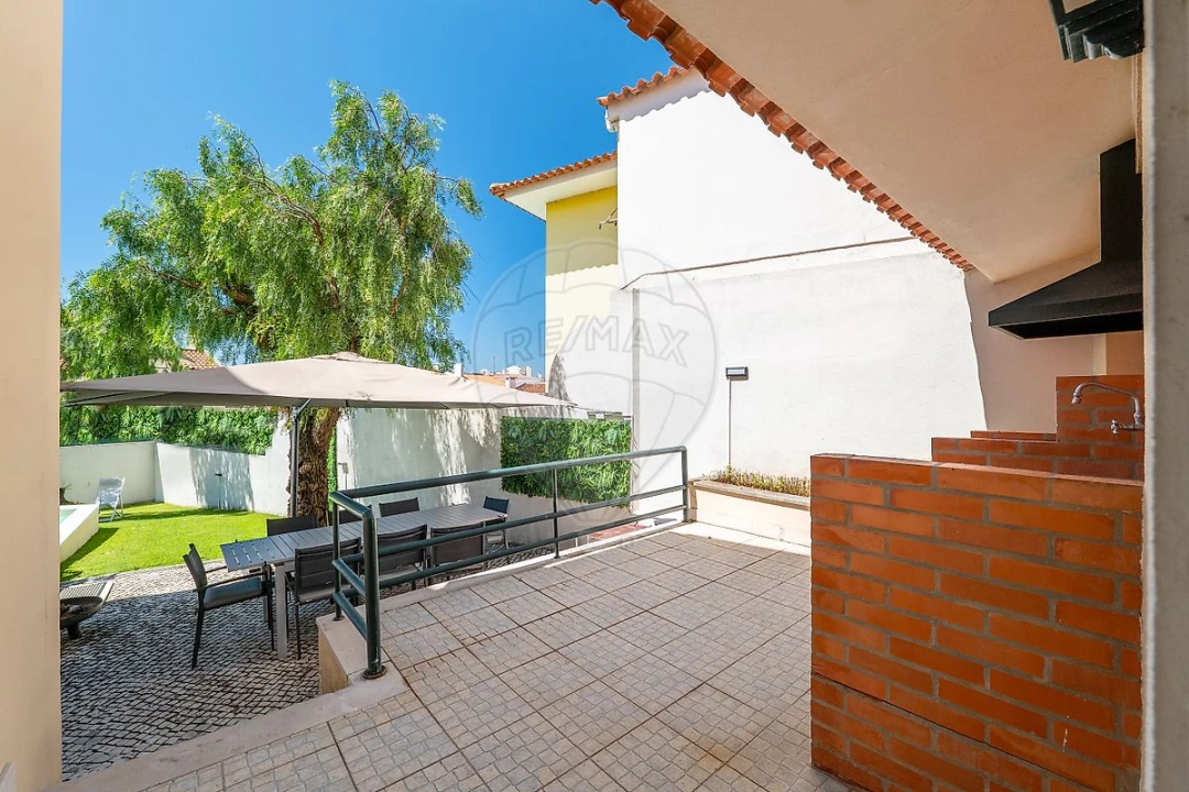 Moradia T5 para Venda em Carcavelos e Parede Foto 23