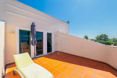 Moradia T5 para Venda em Carcavelos e Parede