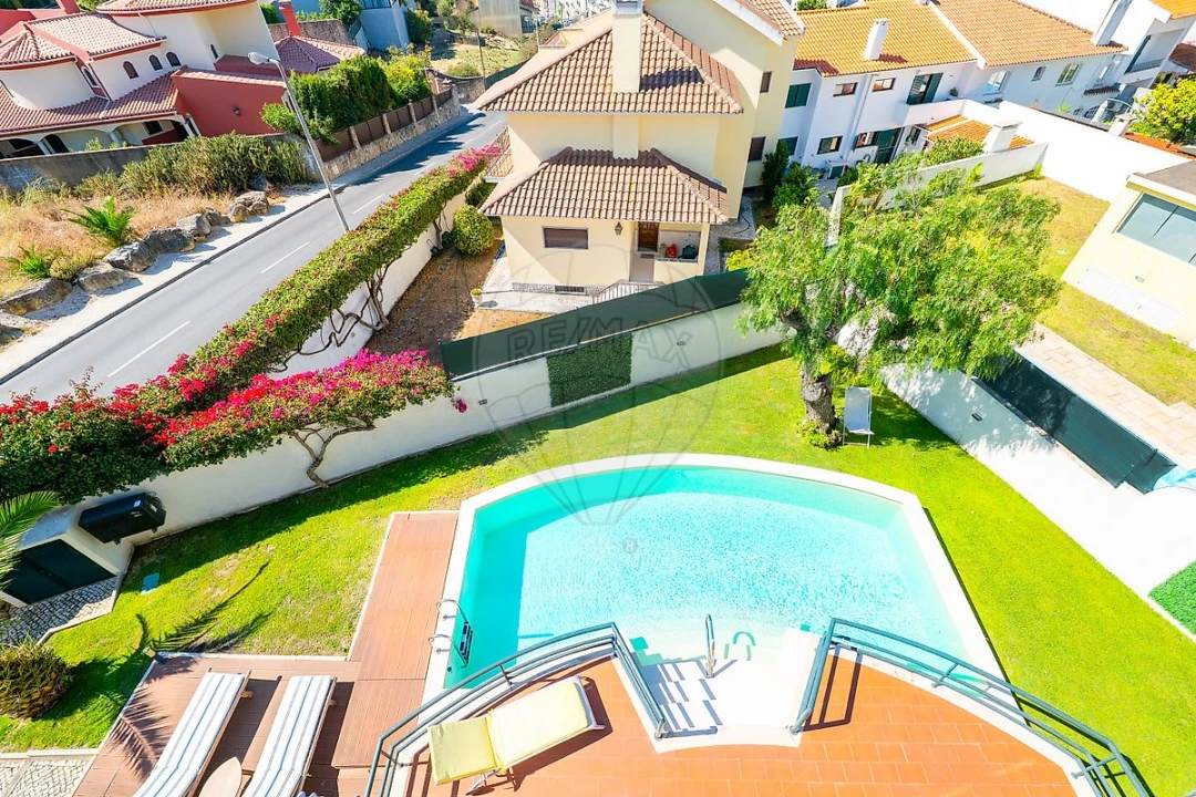 Moradia T5 para Venda em Carcavelos e Parede Foto 16