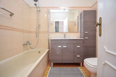 Apartamento T3 para Venda em Almargem do Bispo, Pêro Pinheiro e Montelavar