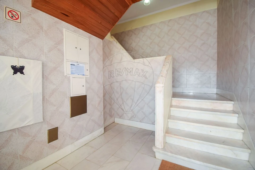 Apartamento T3 para Venda em Almargem do Bispo, Pêro Pinheiro e Montelavar Foto 4