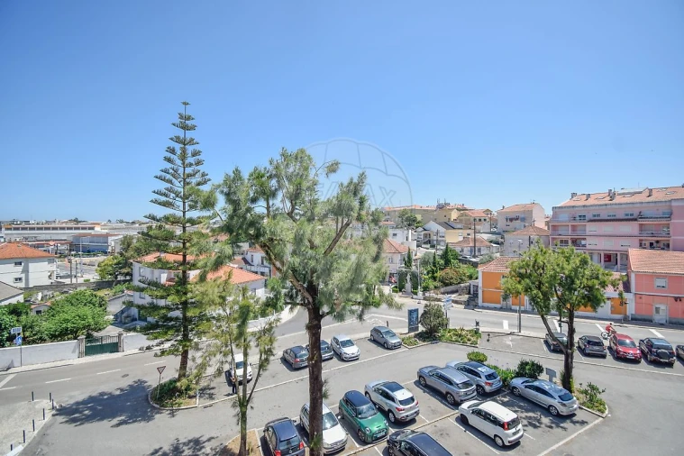 Apartamento T3 para Venda em Almargem do Bispo, Pêro Pinheiro e Montelavar Foto 26