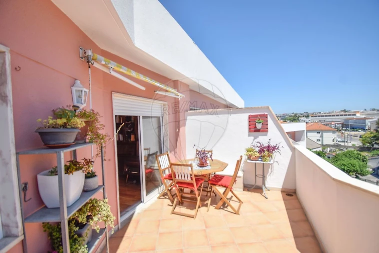 Apartamento T3 para Venda em Almargem do Bispo, Pêro Pinheiro e Montelavar Foto 25