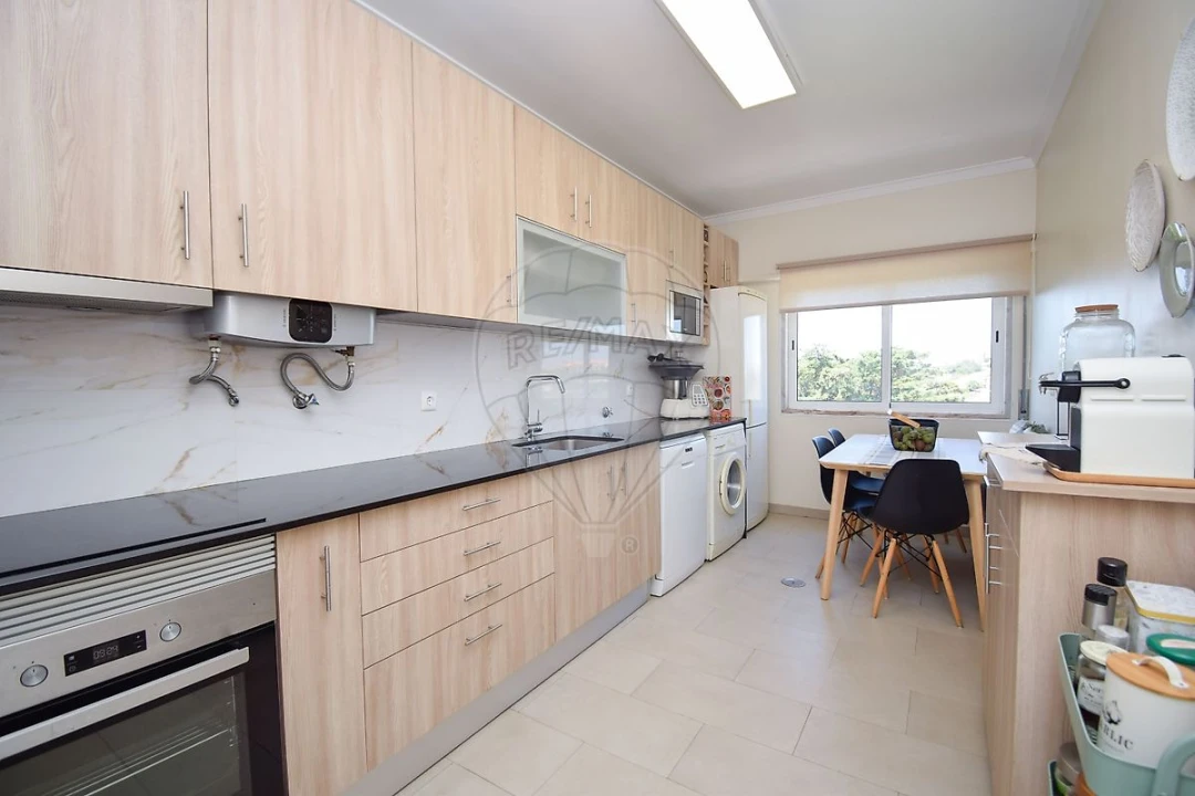 Apartamento T3 para Venda em Almargem do Bispo, Pêro Pinheiro e Montelavar Foto 19