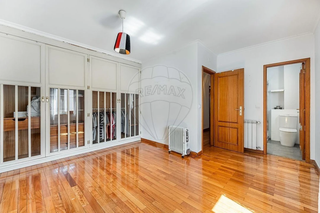 Apartamento T4 para Venda em Ferreiros e Gondizalves Foto 13