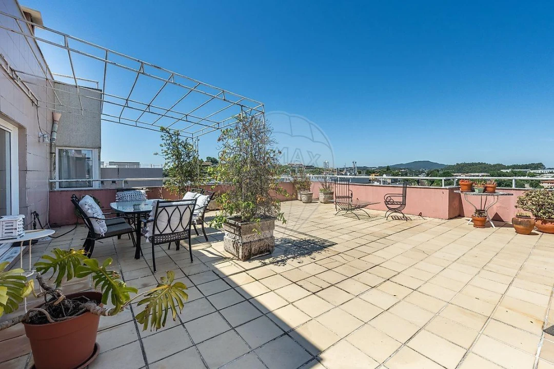 Apartamento T4 para Venda em Ferreiros e Gondizalves Foto 21