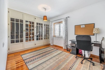 Apartamento T4 para Venda em Ferreiros e Gondizalves