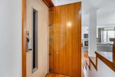 Apartamento T4 para Venda em Ferreiros e Gondizalves