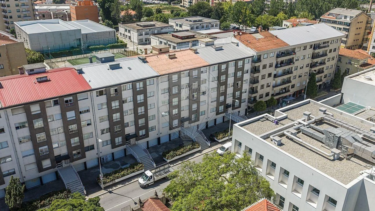 Apartamento T3 para Venda em Paranhos Foto 1