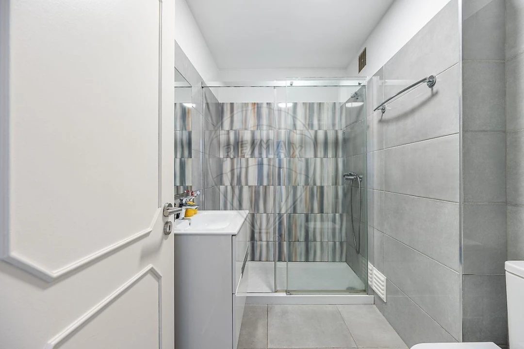 Apartamento T3 para Venda em Paranhos Foto 13