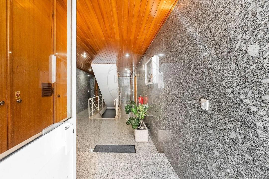 Apartamento T4 para Venda em Ferreiros e Gondizalves Foto 27