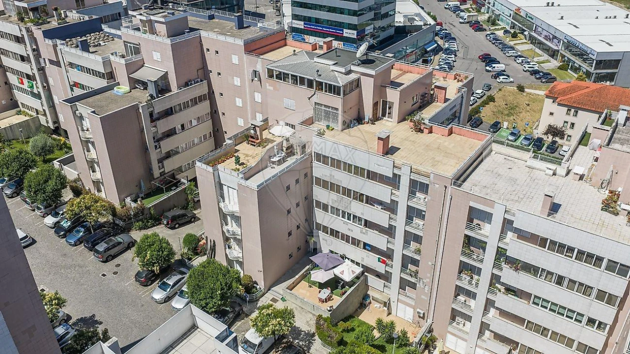 Apartamento T4 para Venda em Ferreiros e Gondizalves Foto 36