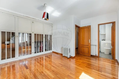 Apartamento T4 para Venda em Ferreiros e Gondizalves