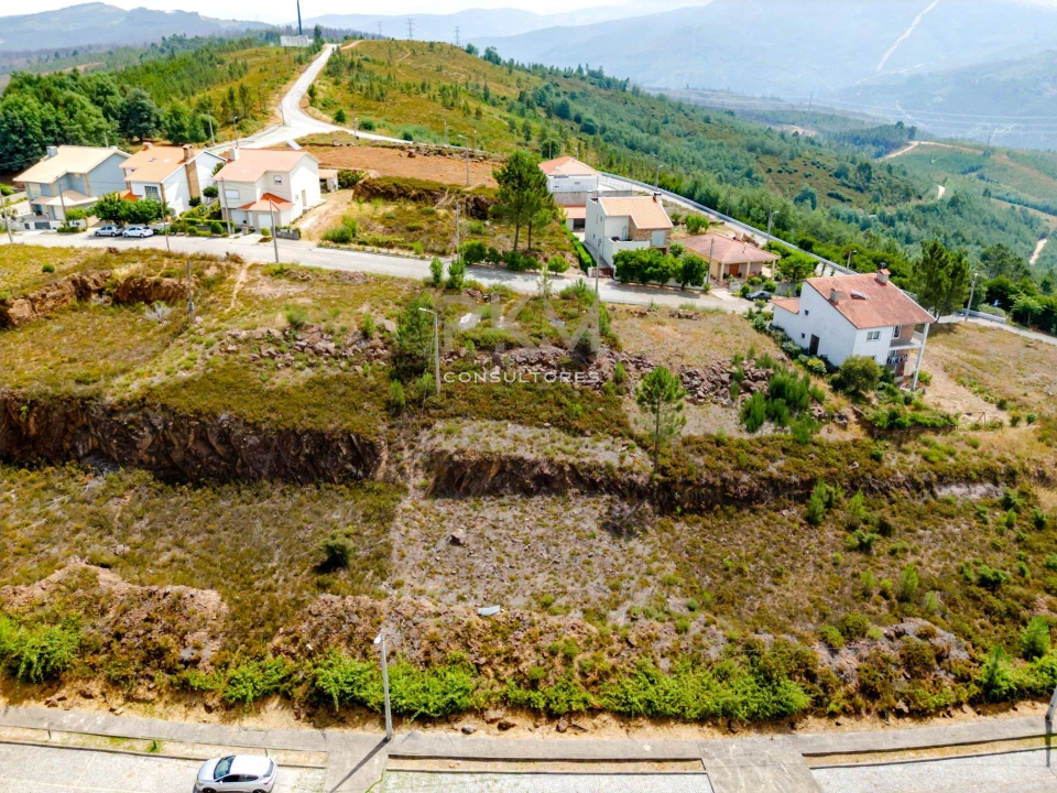 Terreno para Venda em Fridão Foto 24
