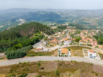 Terreno para Venda em Fridão
