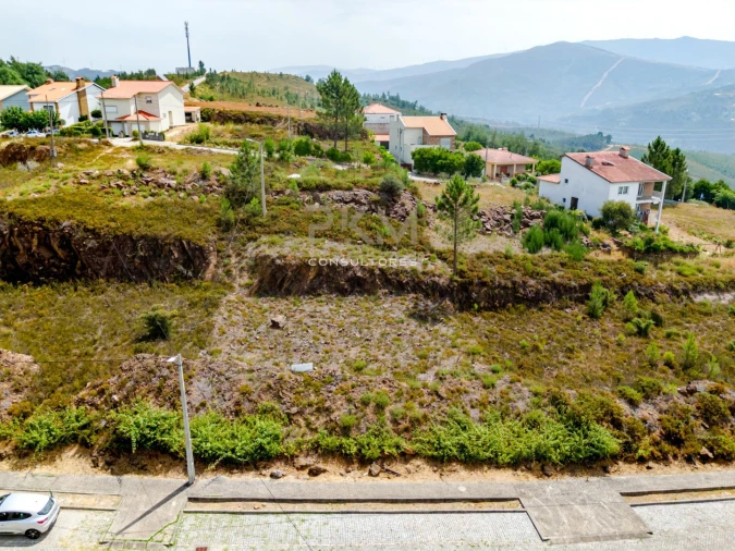 Terreno para Venda em Fridão Foto 14