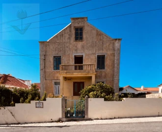 Moradia T7 para Venda em Colares