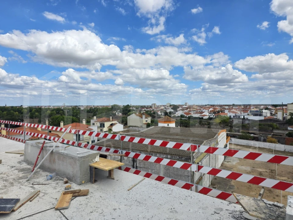 Apartamento T1 para Venda em Benavente Foto 11