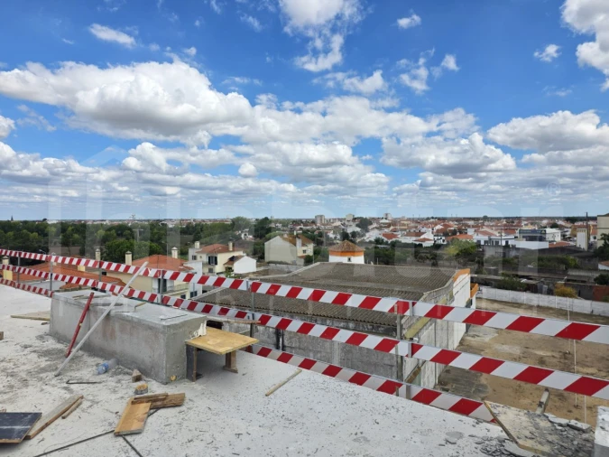 Apartamento T1 para Venda em Benavente Foto 11