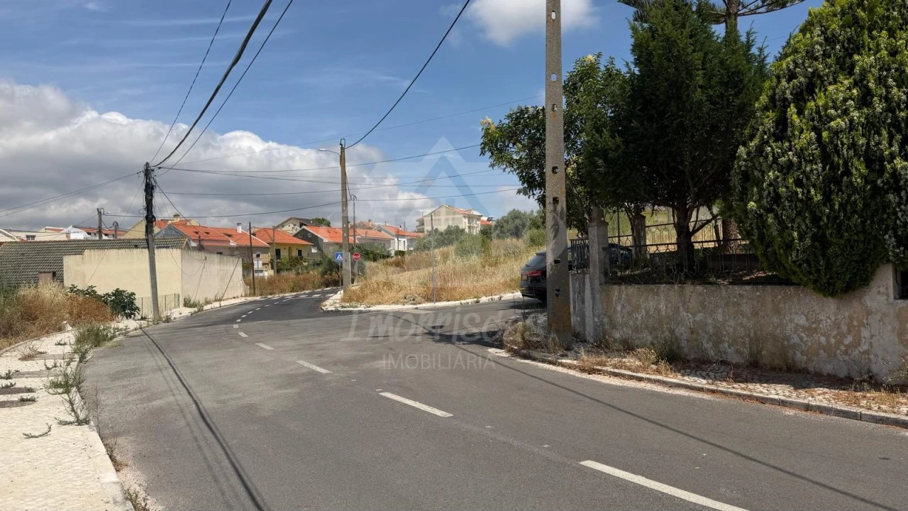 Terreno para Venda em Santa Iria de Azoia, São João da Talha e Bobadela Foto 1
