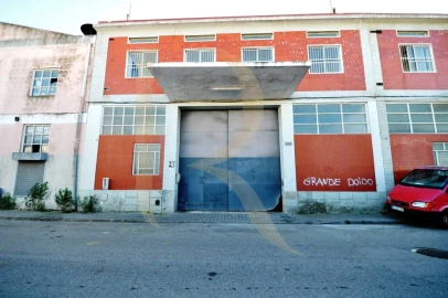 Armazém para Arrendamento em Seixal, Arrentela e Aldeia de Paio Pires