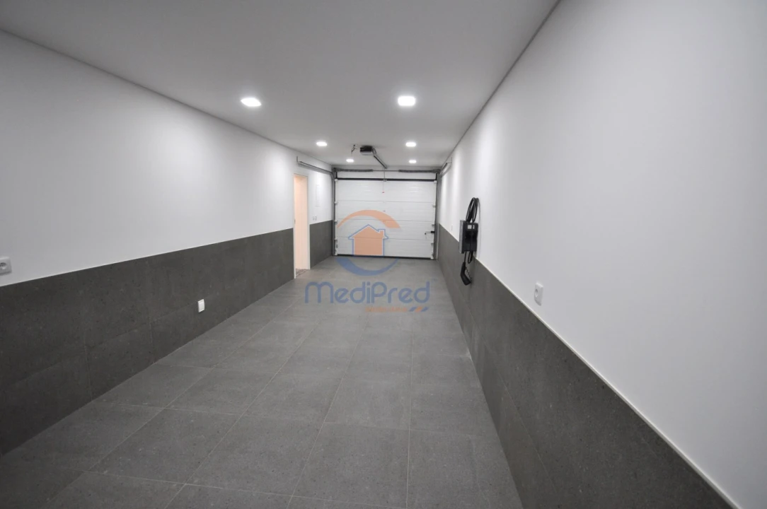 Moradia T4 para Venda em Loures Foto 16