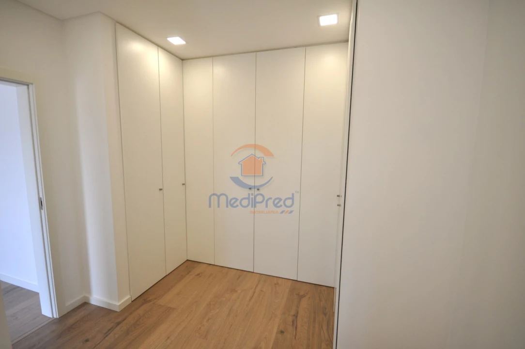 Moradia T4 para Venda em Loures Foto 28