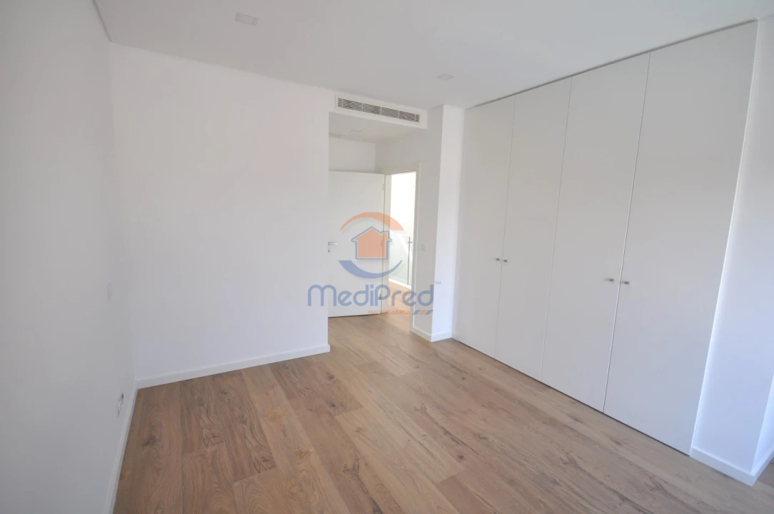 Moradia T4 para Venda em Loures Foto 48