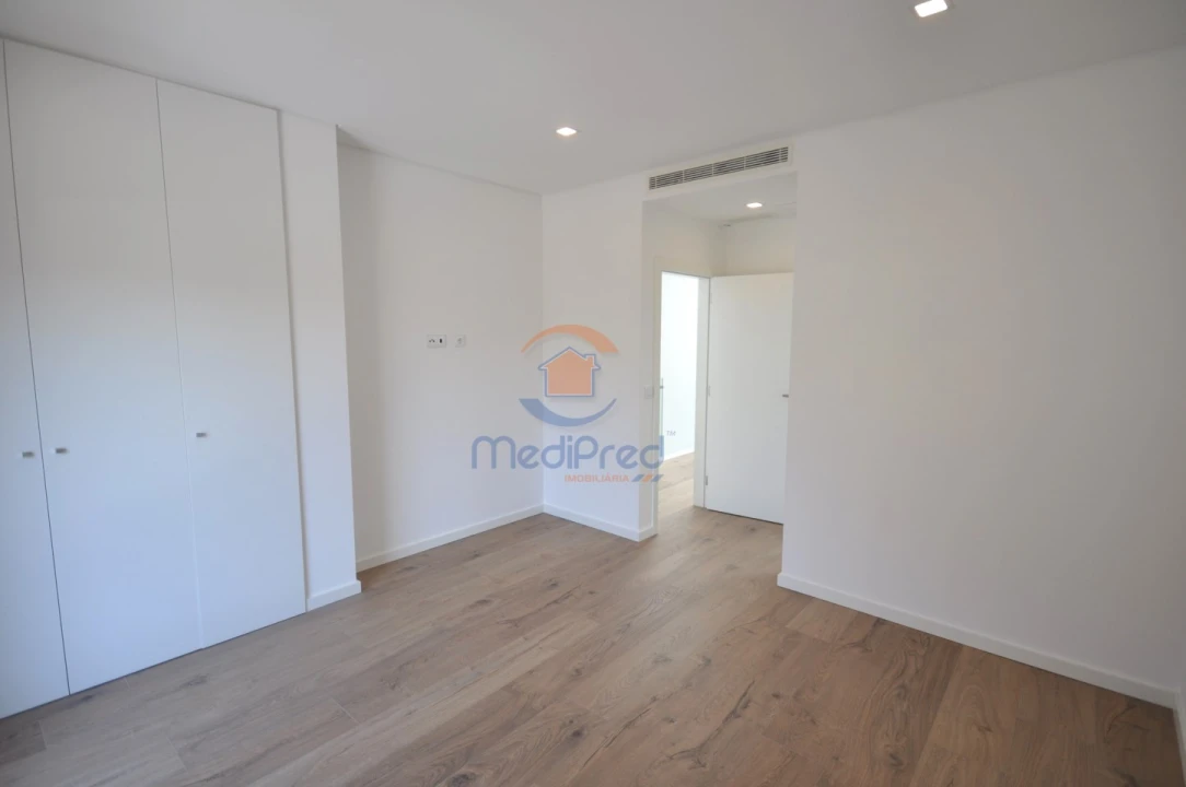 Moradia T4 para Venda em Loures Foto 41