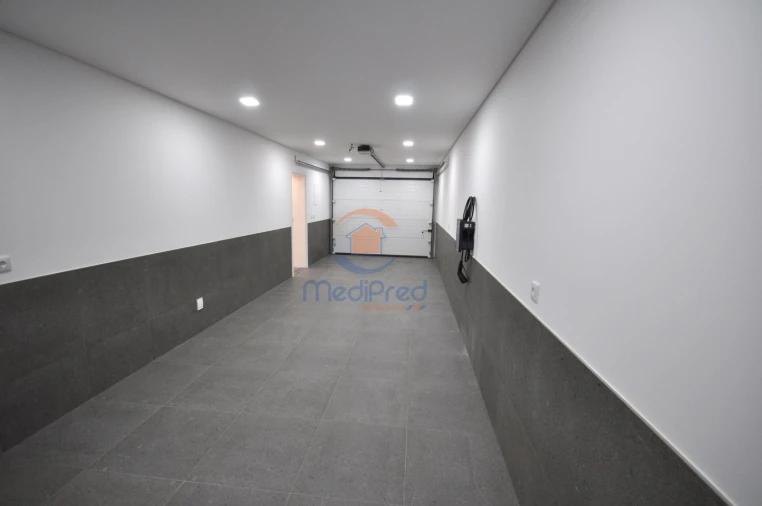 Moradia T4 para Venda em Loures Foto 16