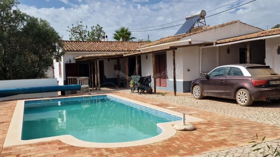 Moradia T3 para Venda em Santa Catarina da Fonte do Bispo