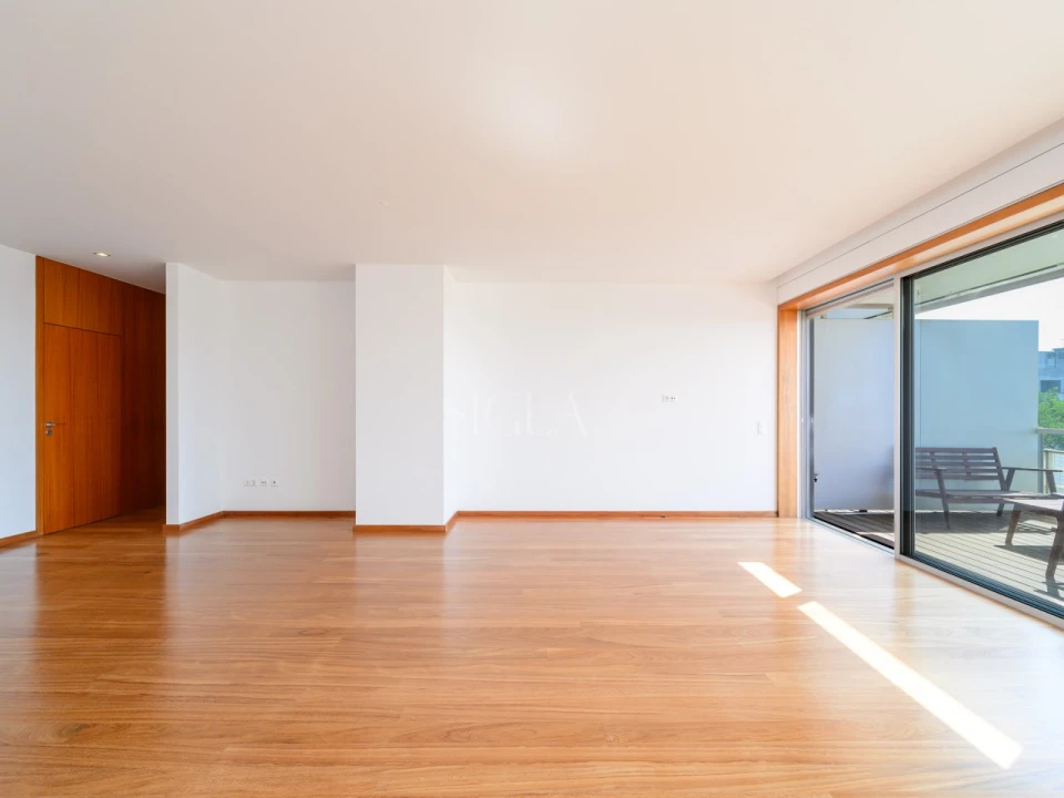 Apartamento T3 para Arrendamento em Arcozelo Foto 5