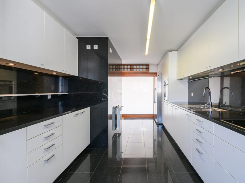 Apartamento T3 para Arrendamento em Arcozelo Foto 10