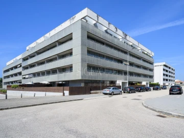 Apartamento T3 para Arrendamento em Arcozelo