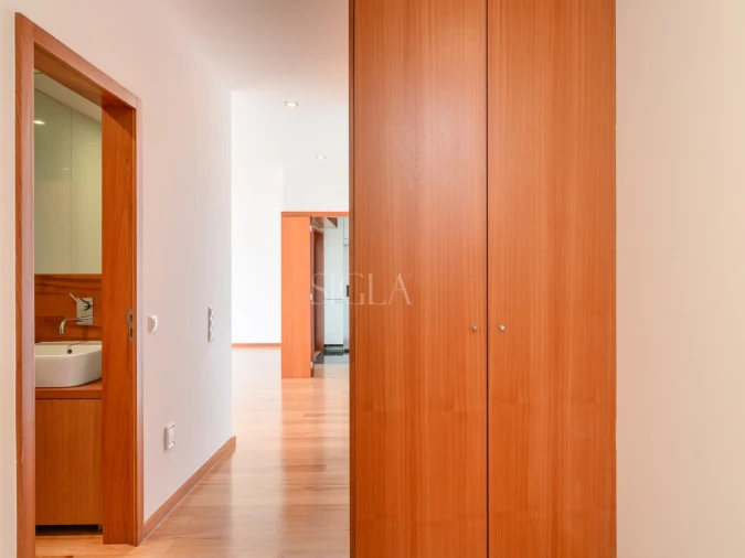 Apartamento T3 para Arrendamento em Arcozelo Foto 11