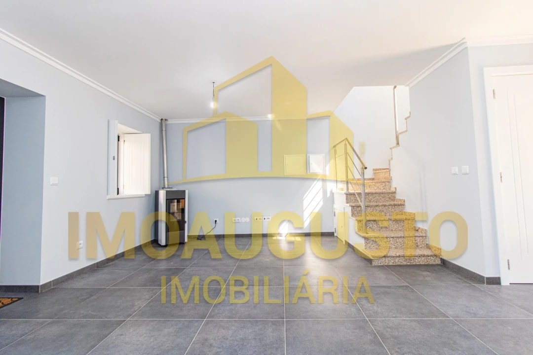 Moradia T2 para Venda em Alfaiates Foto 6