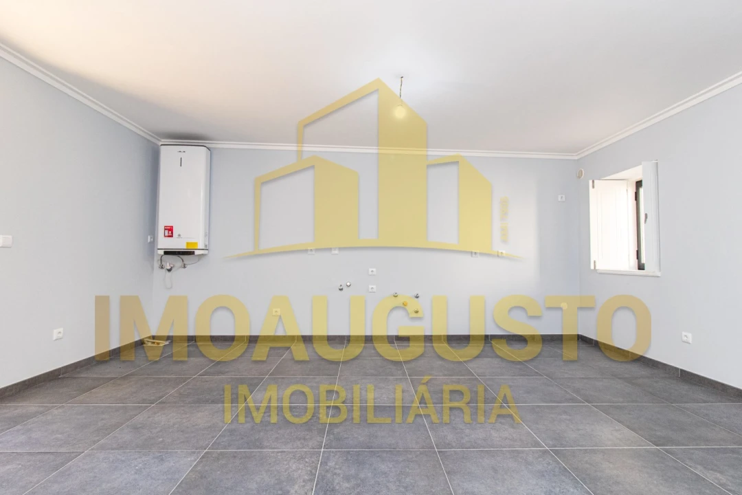 Moradia T2 para Venda em Alfaiates Foto 7