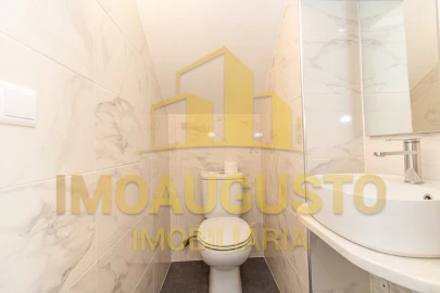 Moradia T2 para Venda em Alfaiates