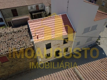 Moradia T2 para Venda em Alfaiates