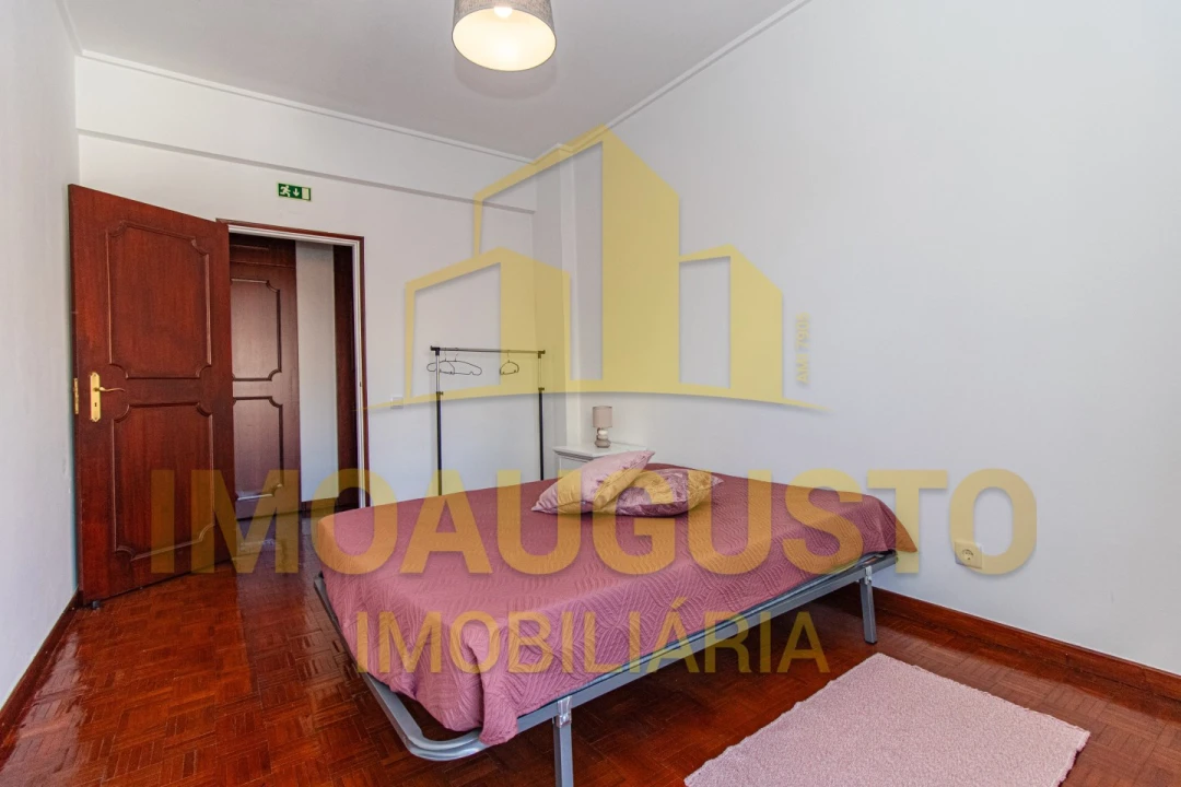 Apartamento T3 para Venda em Guarda Foto 10